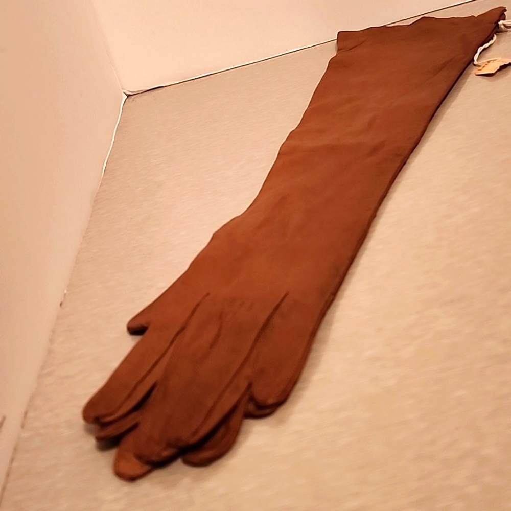 Lazarus Camel Driving Gloves-France